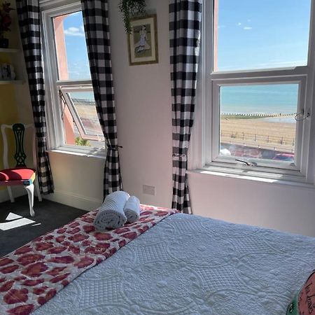 "The Parlour" Seafront Apartment Eastbourne Exterior foto