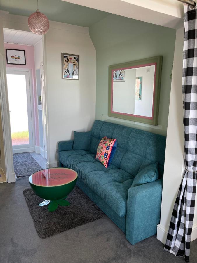 "The Parlour" Seafront Apartment Eastbourne Exterior foto