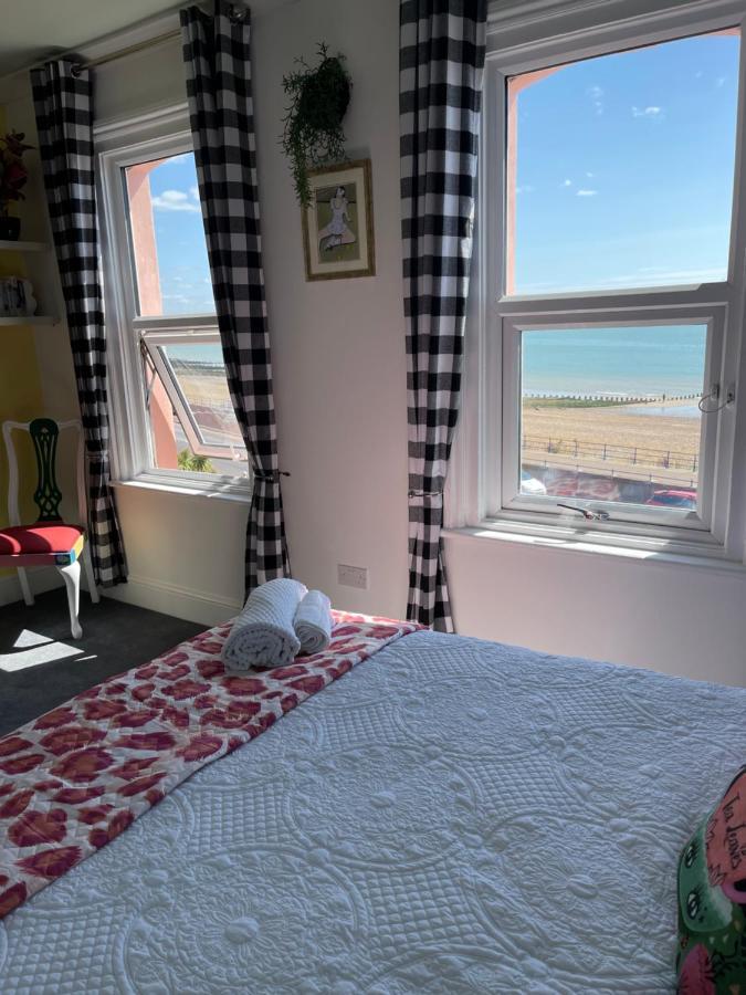 "The Parlour" Seafront Apartment Eastbourne Exterior foto